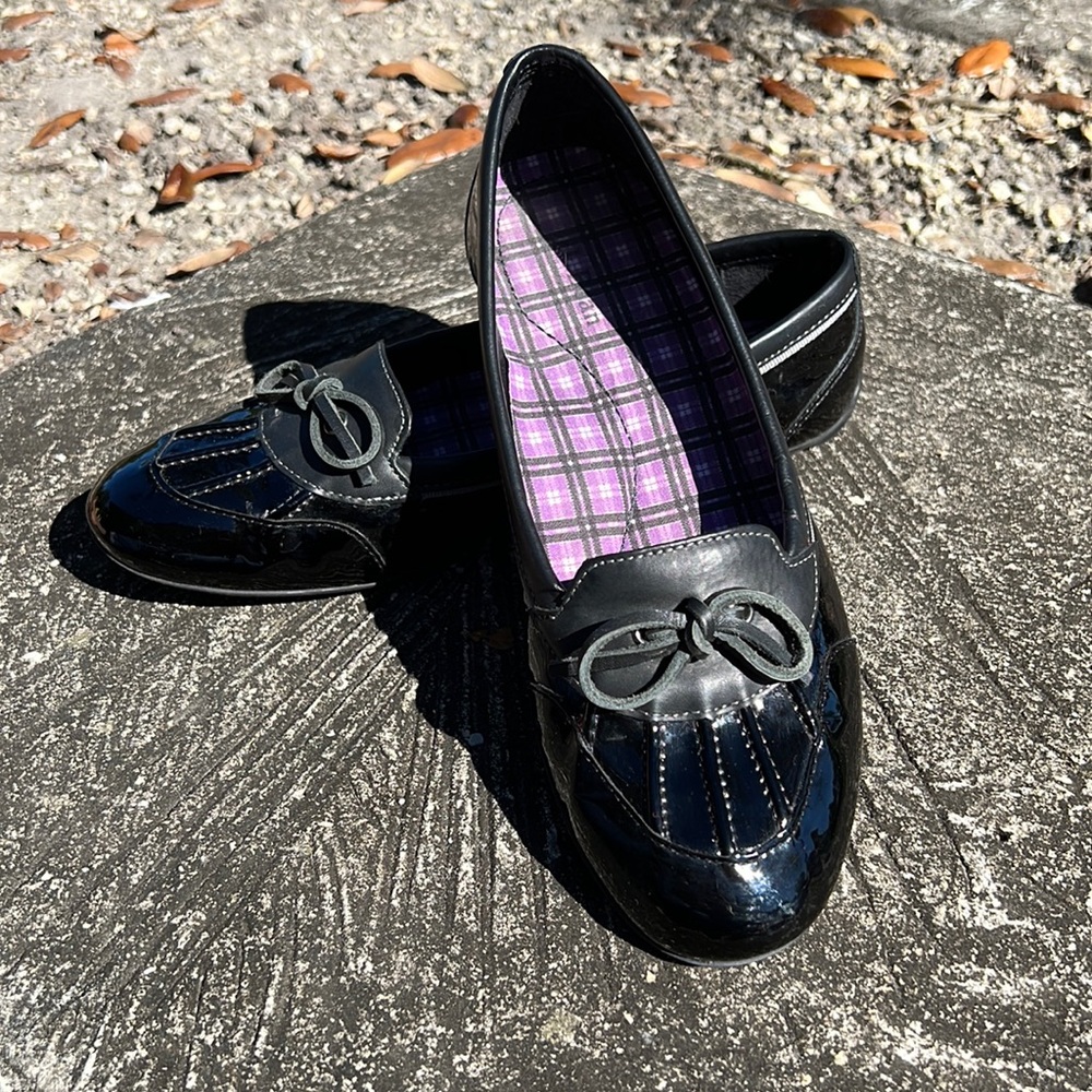 L. L. Bean black patent leather rain loafers Size 6 1/2